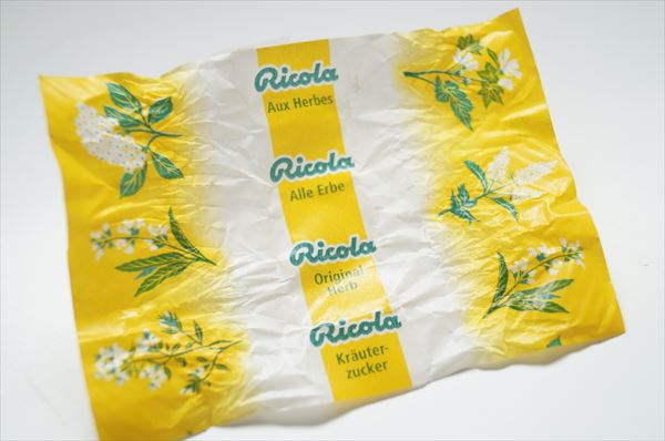 リコラのオリジナルハーブキャンディの包装紙